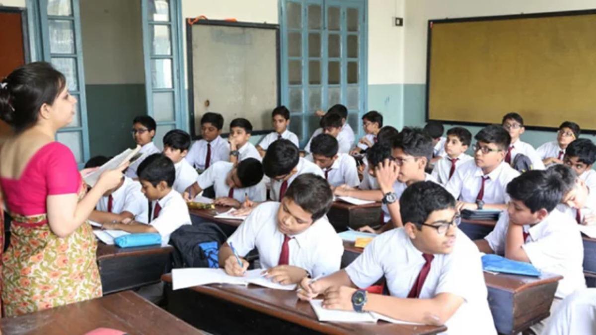 স্কুল-কলেজের ছুটি শেষে কি চালু হবে অতিরিক্ত ক্লাস?