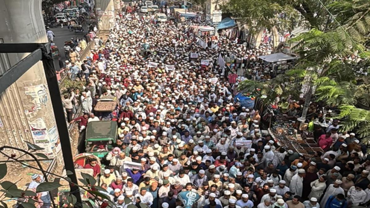 সাবেক দুই উপদেষ্টাকে গ্রেপ্তারের দাবিতে জামায়াতের বিক্ষোভ