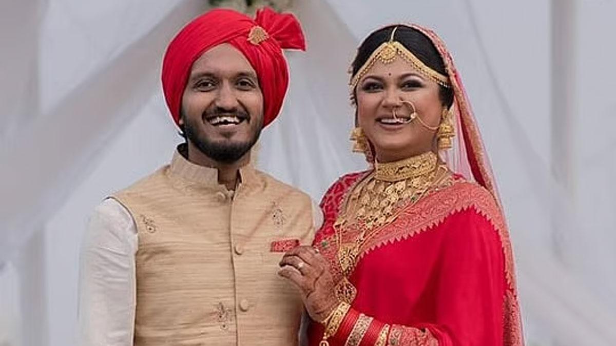 সংসার ভাঙল মৌসুমী হামিদের