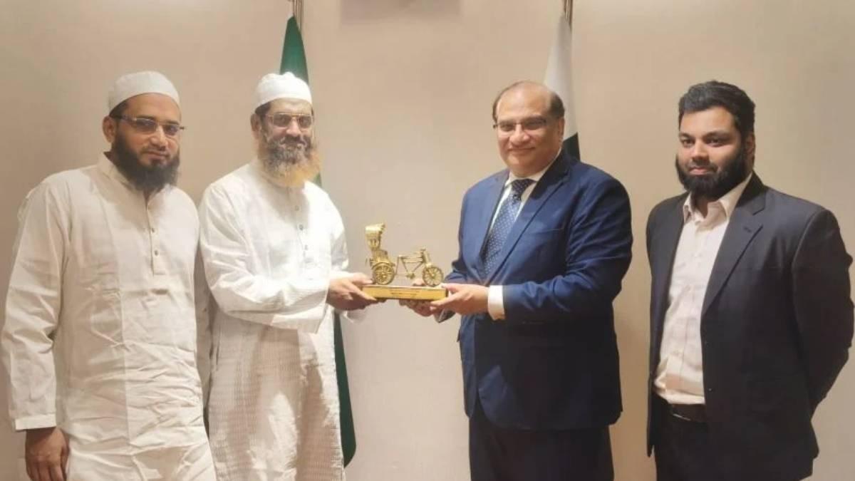 পাকিস্তান হাইকমিশনারের সঙ্গে মামুনুল হকের সৌজন্য সাক্ষাৎ