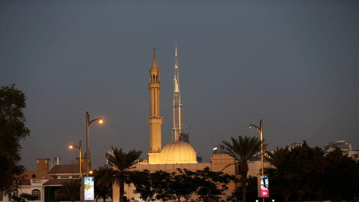 নিরাপত্তা শঙ্কায় আমিরাত ও কাতারে ঈদগাহে নয়, এবার ঈদের নামাজ মসজিদে