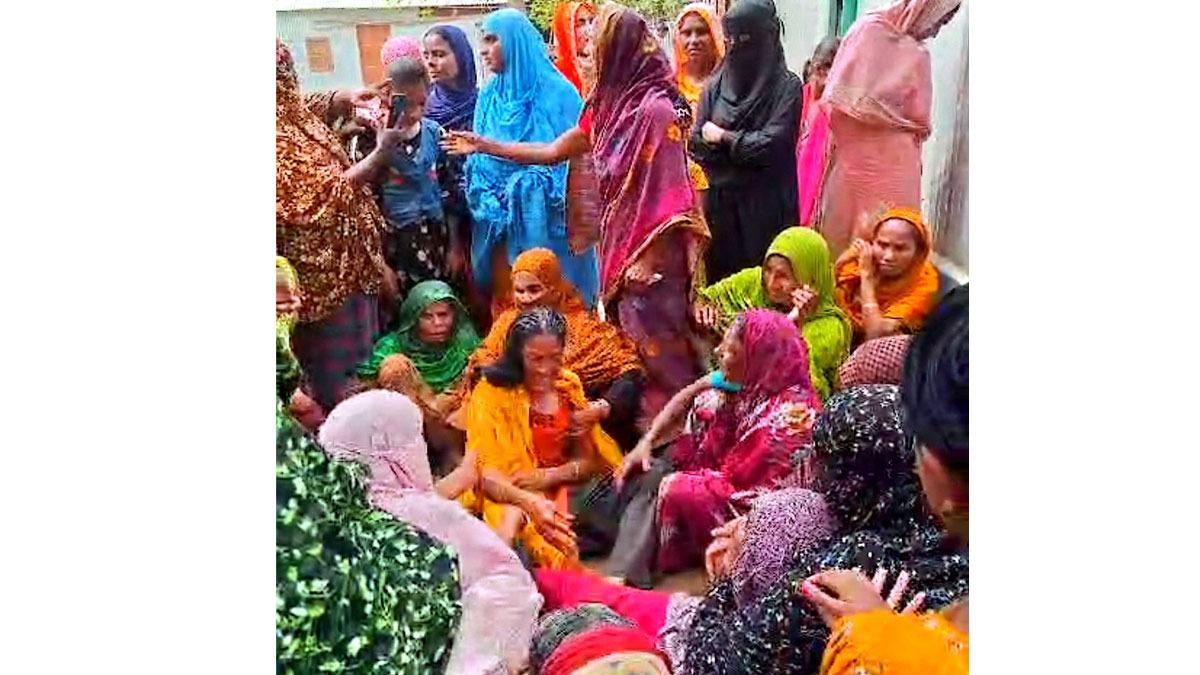 সৌদি আরবে নিহত মোশারফের বাড়িতে শোকের মাতম
