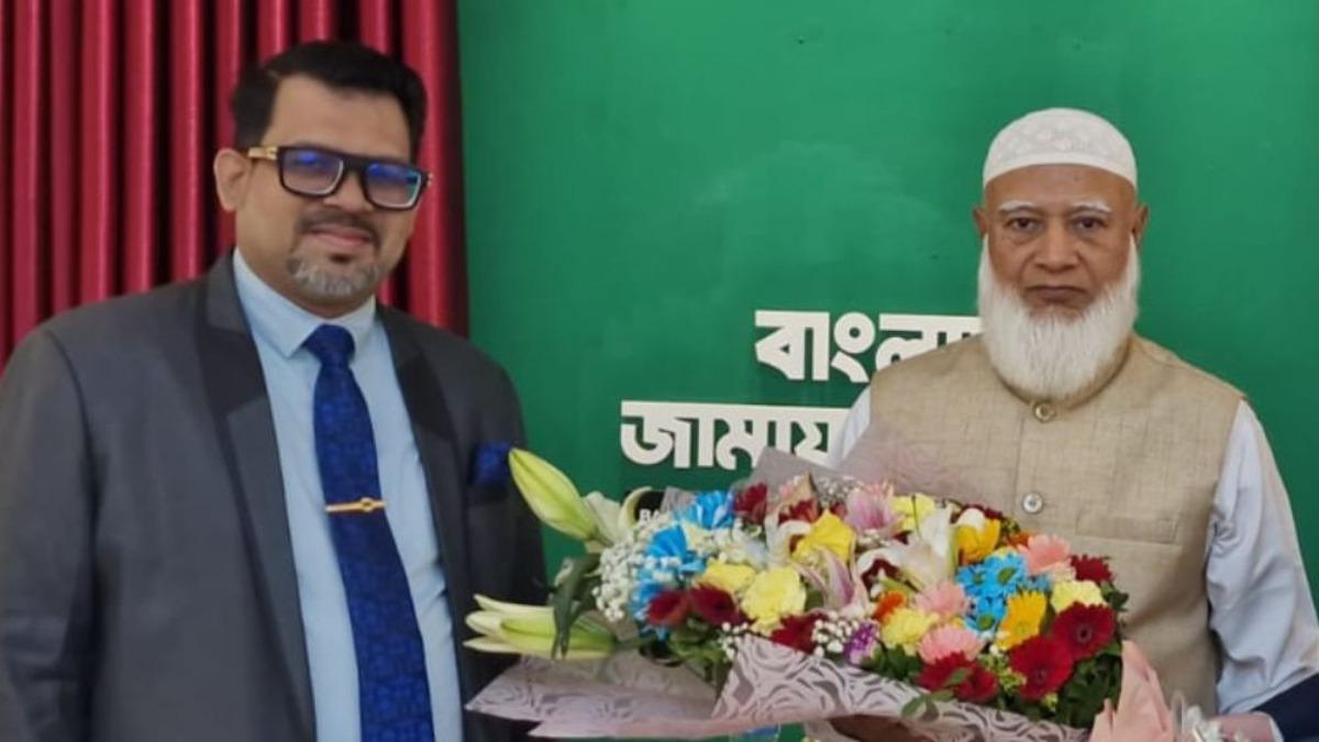 উপদেষ্টা পদে নিজের নিয়োগ চেয়ে চিঠি, খোয়ালেন চাকরি