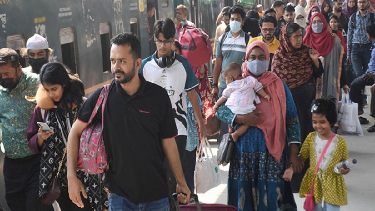 বাড়তে পারে ঈদের ছুটি