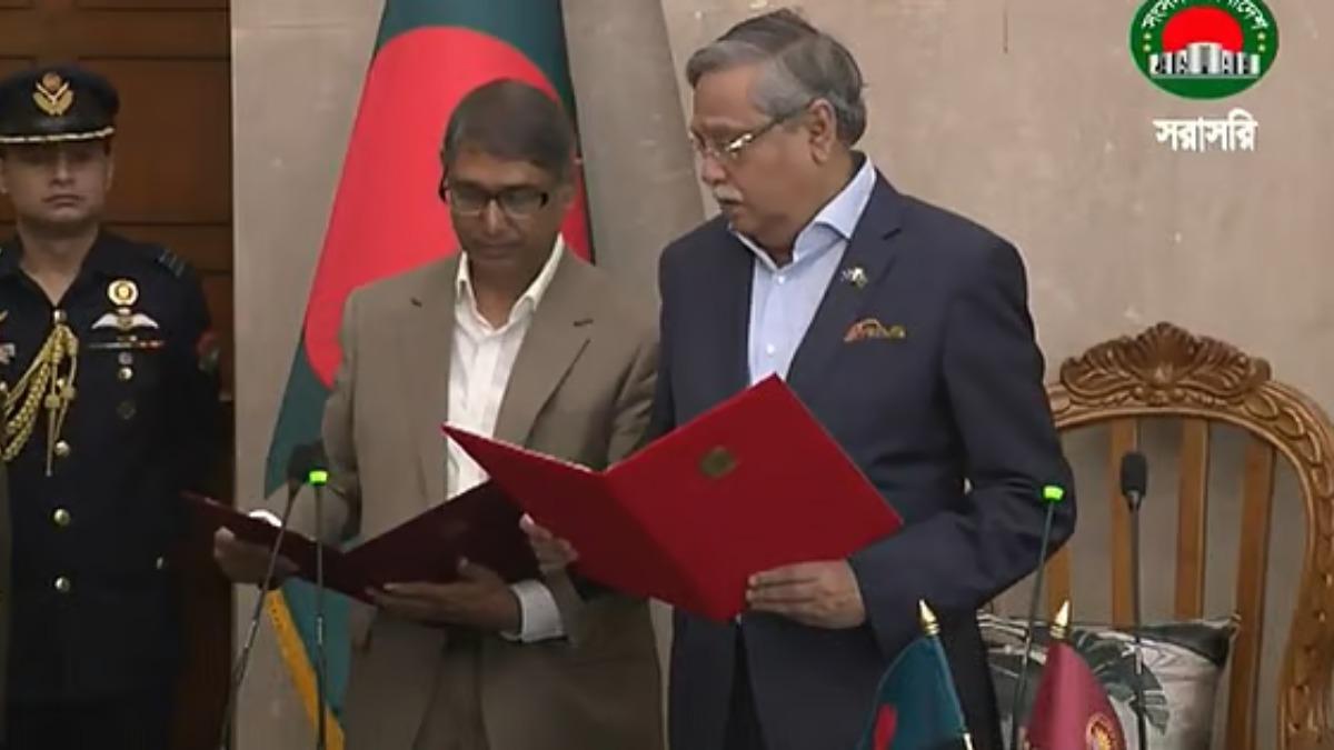 মন্ত্রী হলেন আহমেদ আযম খান