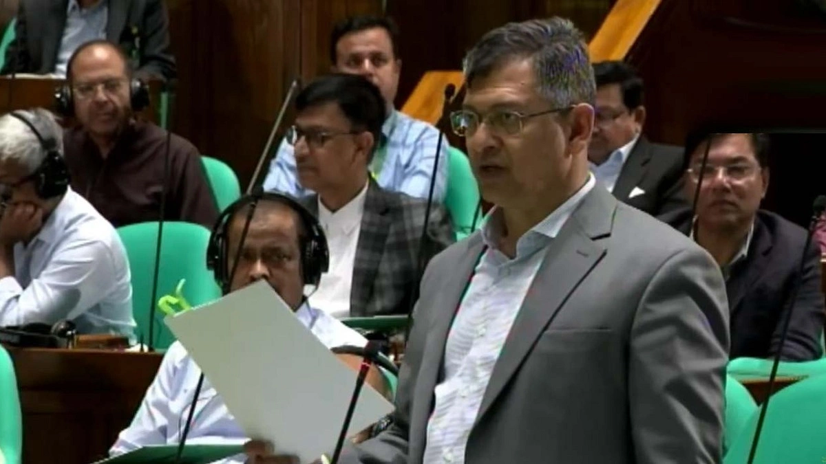 জুলাই যোদ্ধাদের সুরক্ষায় বিল পাস হবে : স্বরাষ্ট্রমন্ত্রী