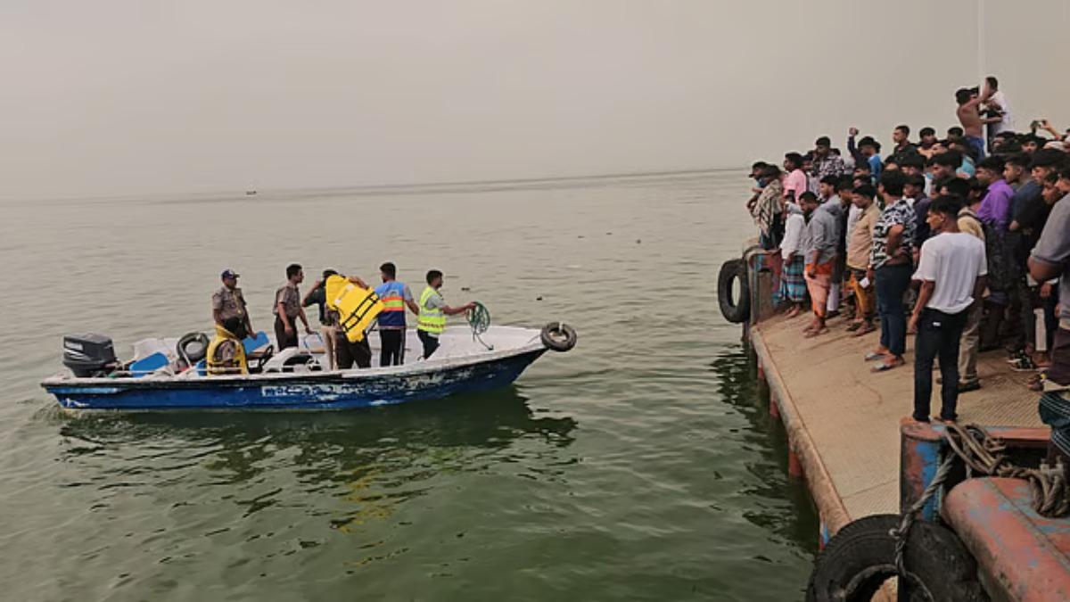 ৯ জন জীবিত, দুজনের মৃতদেহ উদ্ধার