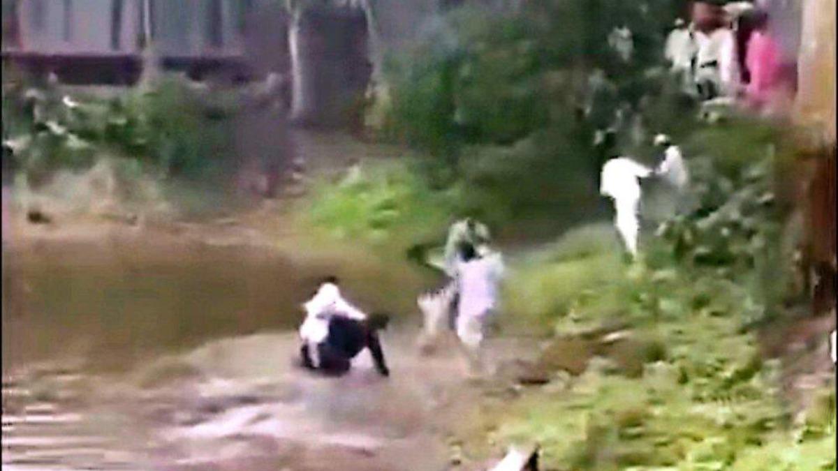 টাঙ্গাইলে ঈদের নামাজ শেষে দুই পক্ষের সংঘর্ষ