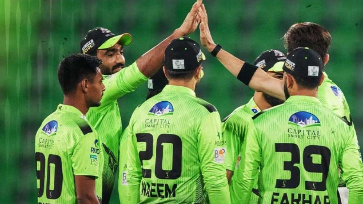 বল টেম্পারিংয়ে মোস্তাফিজদের জরিমানা, অভিযোগ অস্বীকার ফখরের