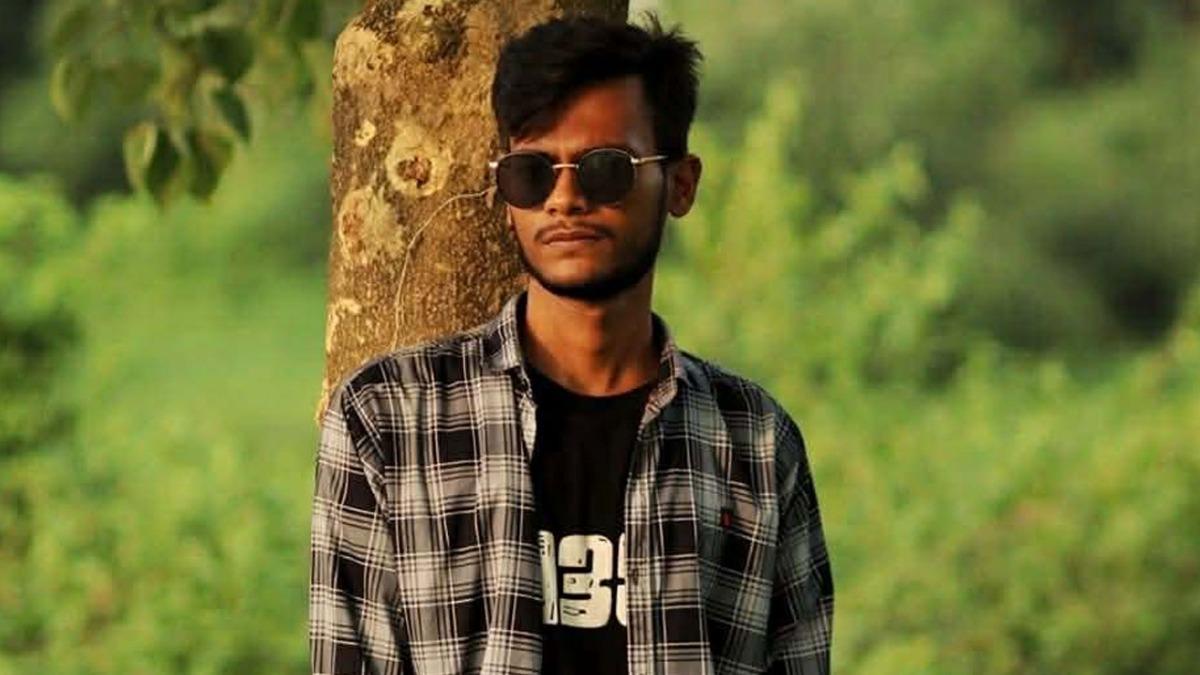 জাবির হলে ঝুলছিল শিক্ষার্থীর মরদেহ