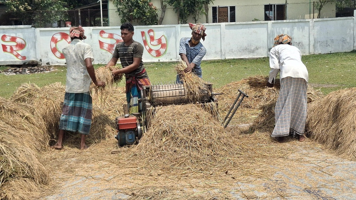দাম বাড়ে, আয় বাড়ে না
