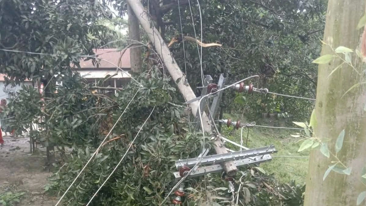 মাদারগঞ্জে বিদ্যুৎ নেই ৫ দিন, ভোগান্তিতে ৩০ হাজার মানুষ