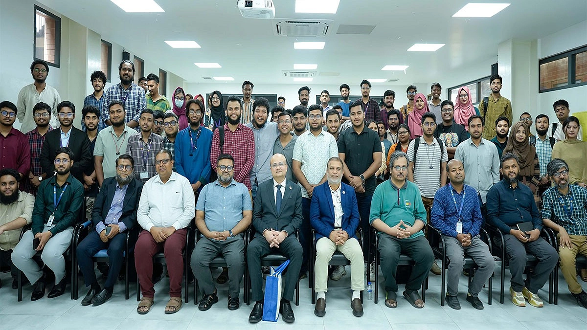 সাউথইস্ট ইউনিভার্সিটিতে গ্লোবাল আইটি ক্যারিয়ারস অ্যান্ড স্টাডি অ্যাব্রড বিষয়ক সেমিনার