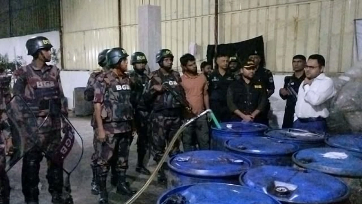ভোজ্যতেলের মজুদ ঠেকাতে অভিযানে বিজিবি