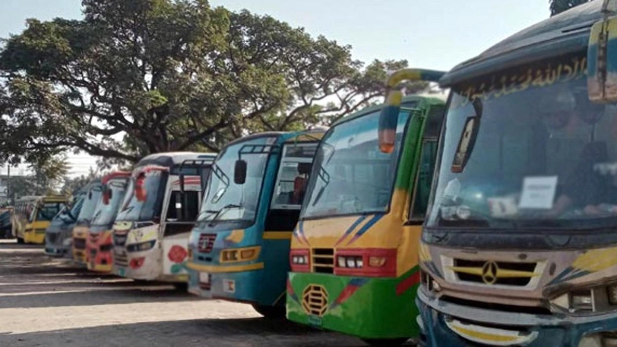 চাঁপাইনবাবগঞ্জ থেকে সব রুটে বাস চলাচল বন্ধ