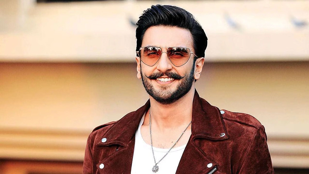 বিতর্ক উড়িয়ে নতুন ছবির শুটিংয়ের ঘোষণা রণবীরের