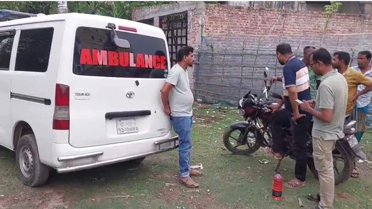 অ্যাম্বুলেন্সে পেট্রোল বিক্রি, চালককে জরিমানা