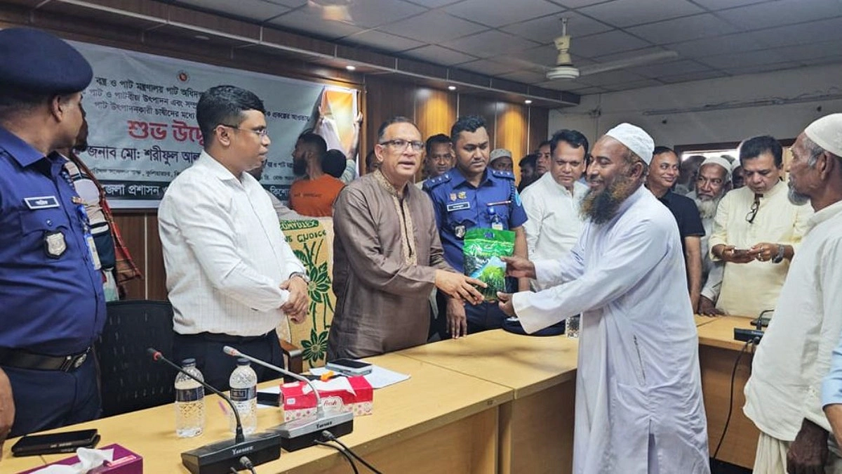কৃষকদের কৃষি সুবিধা রাখতে হবে রাজনৈতিক প্রভাবমুক্ত