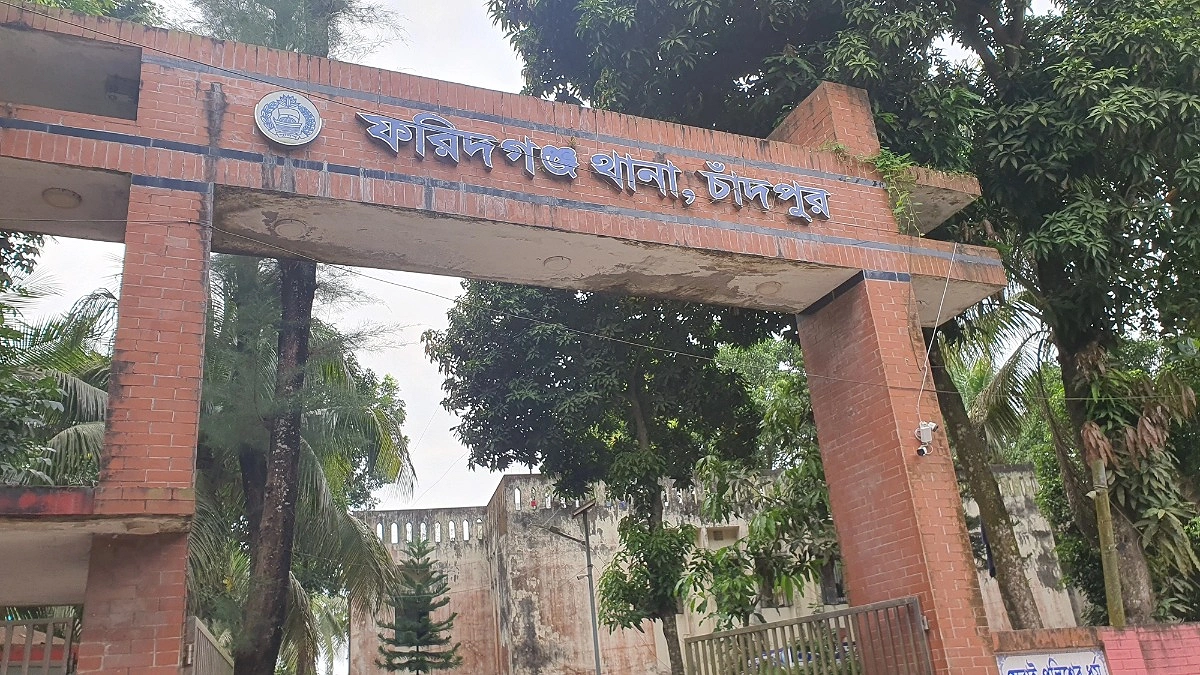 রাতে ‘জিনে নিয়ে যাওয়া’ শিশুর মরদেহ মিলল পুকুরে