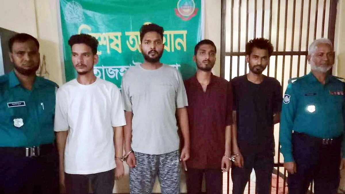 রংপুরে নিষিদ্ধ ছাত্রলীগের ৪ নেতাকর্মীকে ধরল পুলিশ
