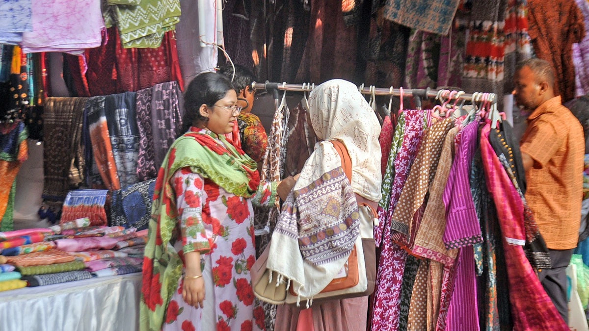 সব বয়সের মানুষের উপযোগী পণ্যই মিলবে মেলায়