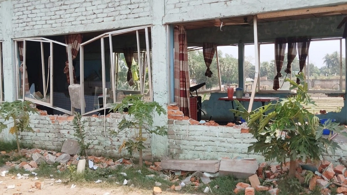 চৌদ্দগ্রামে চাঁদা না পেয়ে হোটেলে হামলা-ভাঙচুর