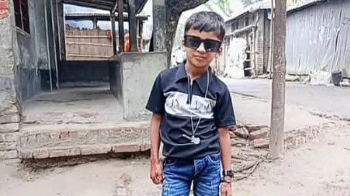 বাবাকে বাঁচাতে গিয়ে বিদ্যুৎস্পৃষ্ট হয়ে প্রাণ গেল শিশুর