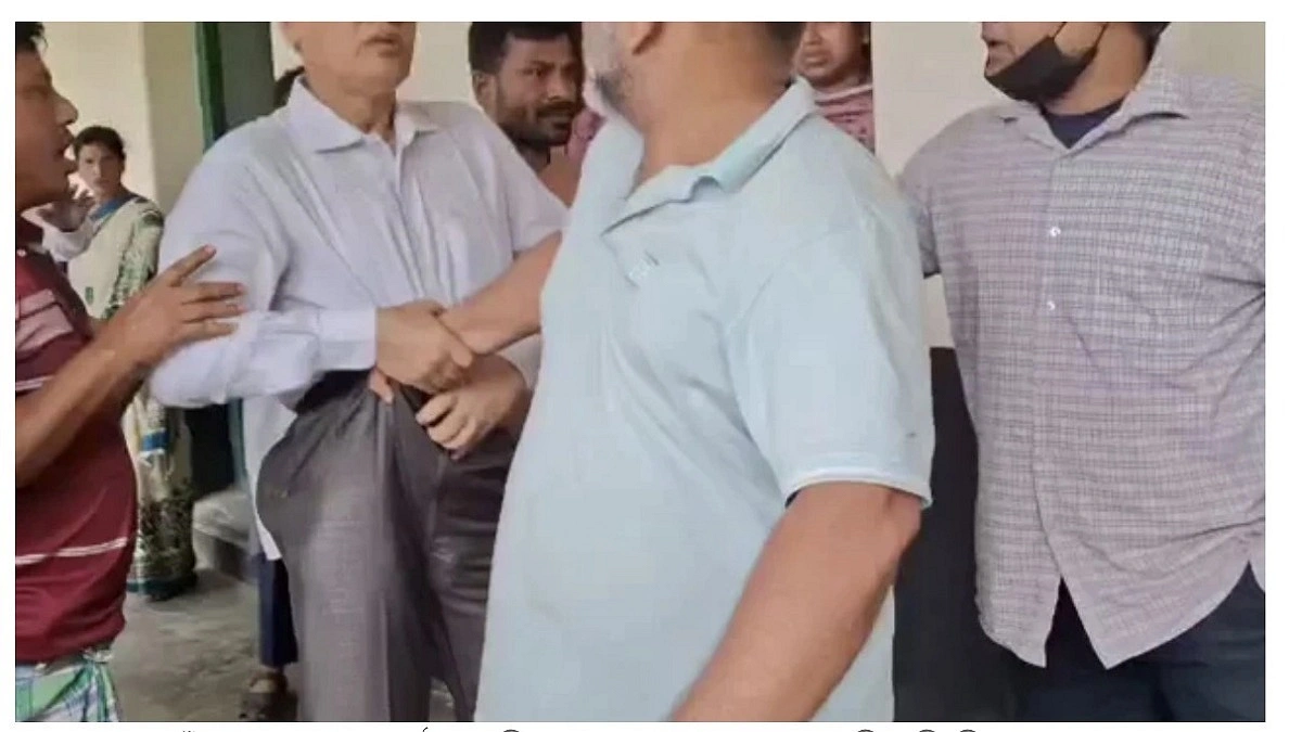 নরসিংদীতে কলেজে ঢুকে অধ্যক্ষের ওপর হামলার অভিযোগ