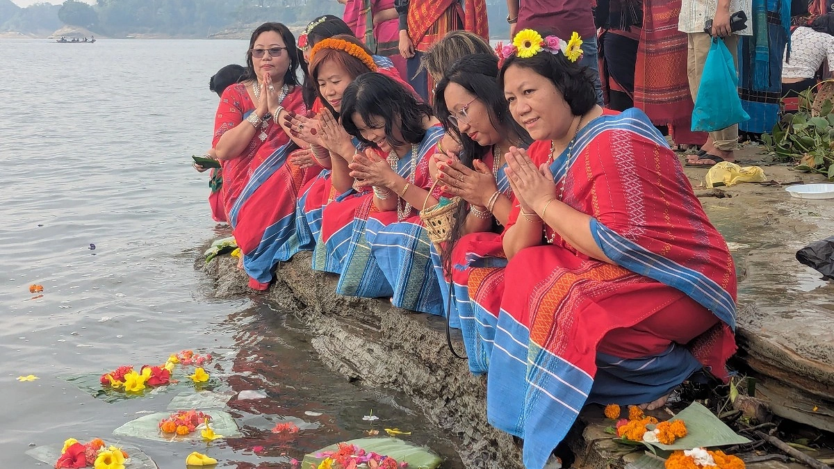 মঙ্গল কামনায় হ্রদে ভাসল বিজুফুল