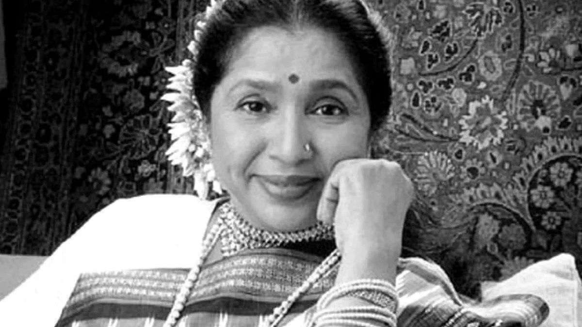 ‘দিল তো পাগল হ্যায়, ‘এক পরদেশী মেরা দিল লে গয়া’, ‘তুমসে মিলকে’ তার জনপ্রিয় গানগুলোর মধ্যে অন্যতম