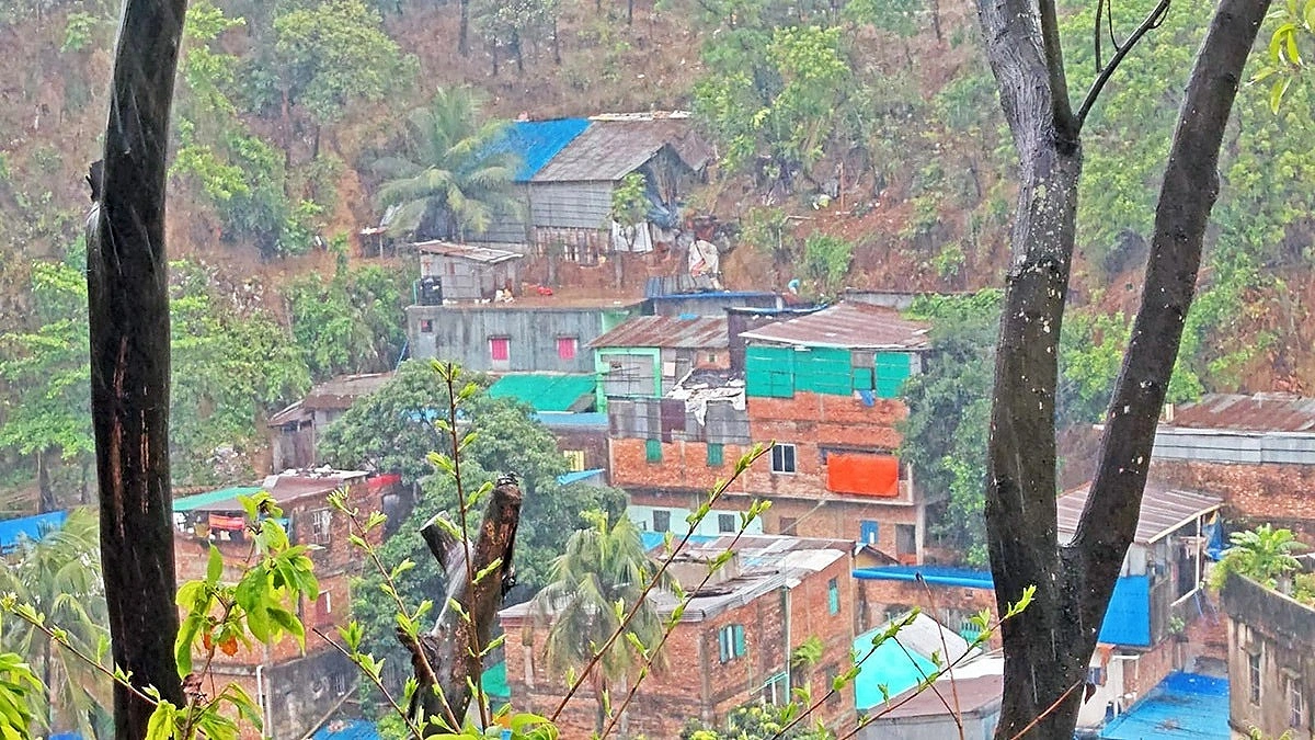 ‘এখানে পাহাড়ধস হয় না’