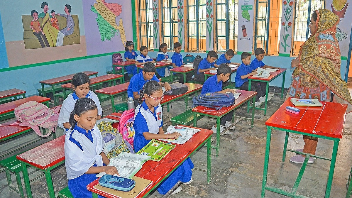 শনিবার খোলা স্কুল, শিক্ষার্থী ছিল চার ভাগের একভাগ