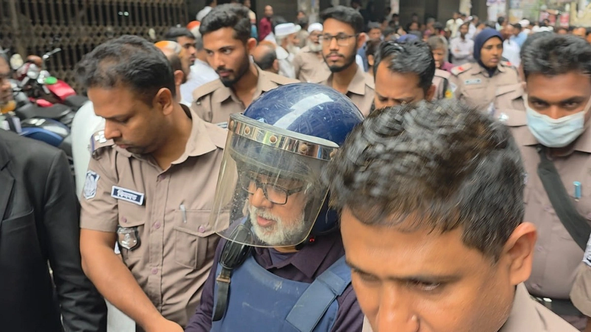 আরেক মামলায় গ্রেপ্তার সাবেক প্রতিমন্ত্রী মাহবুব