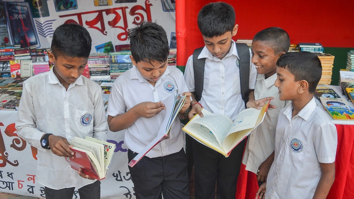 জমে ওঠার অপেক্ষায় চট্টগ্রামের বইমেলা