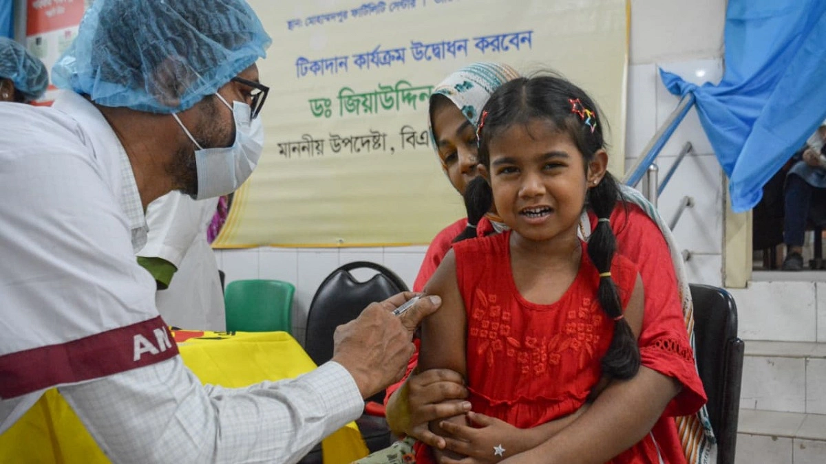 শিশুর টিকাদান নিয়ে আরও সচেতনতা জরুরি