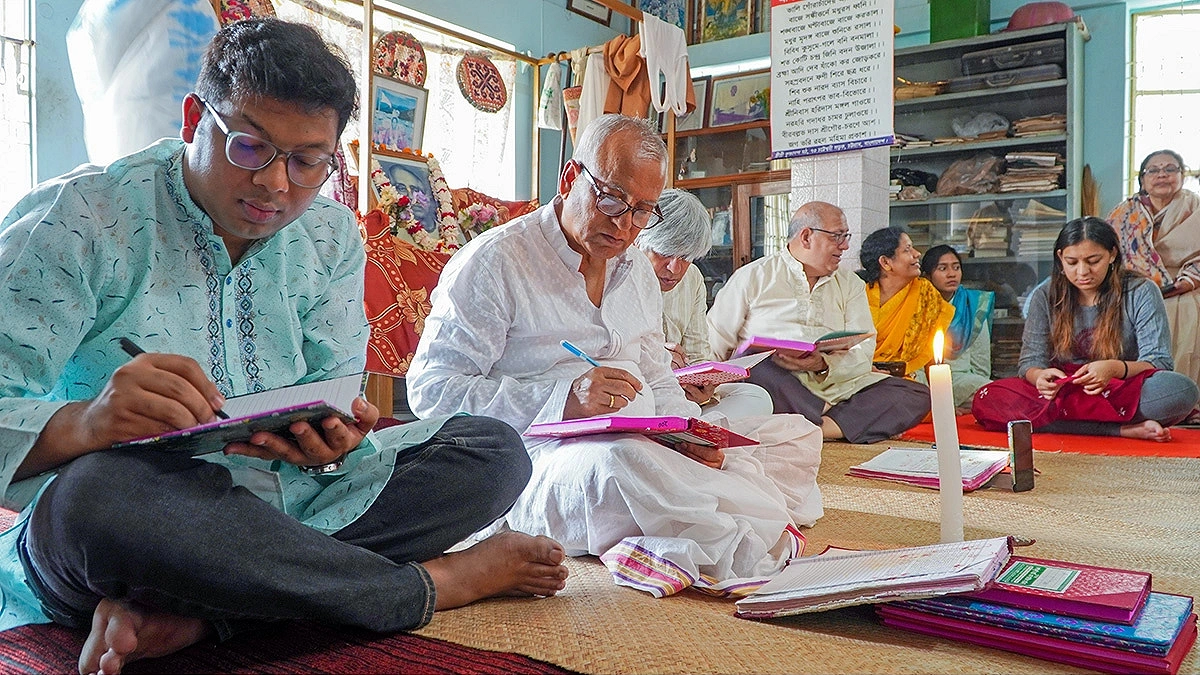 এক খাতায় তিন প্রজন্মের ভালোবাসা