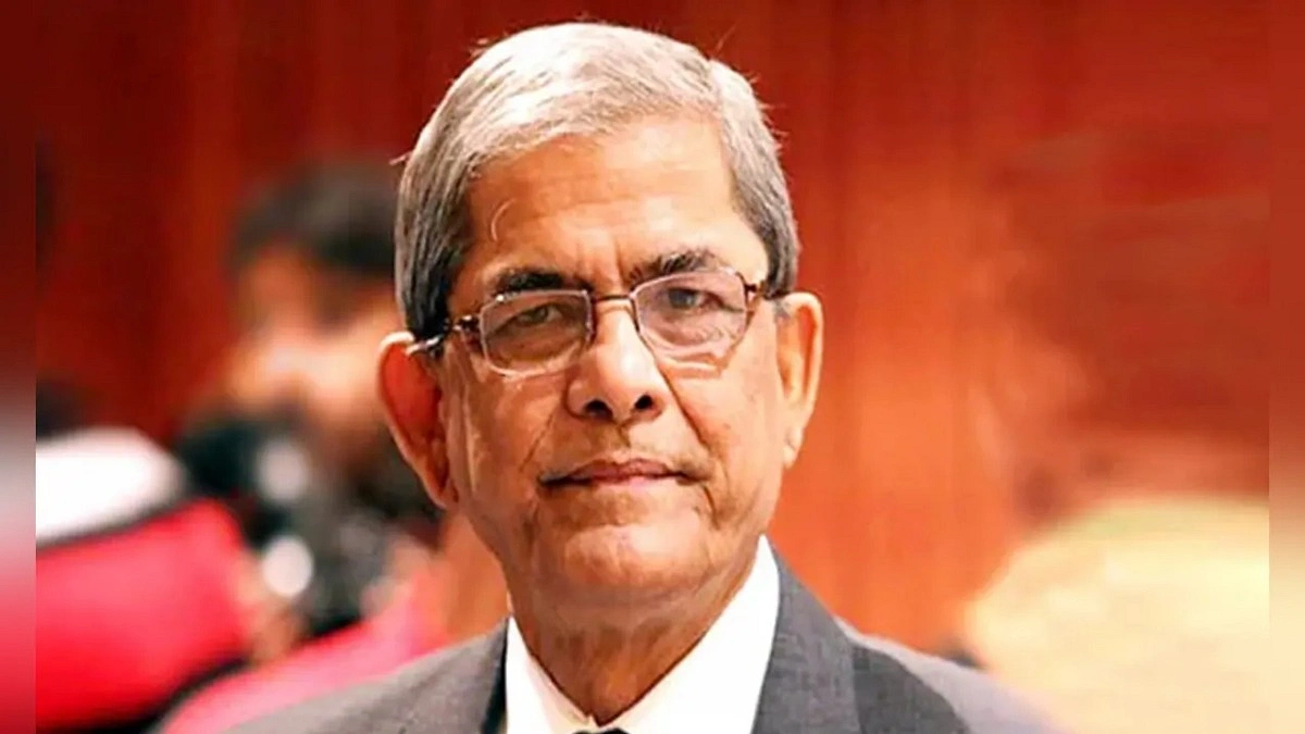 চিকিৎসার জন্য সস্ত্রীক সিঙ্গাপুর গেলেন মির্জা ফখরুল