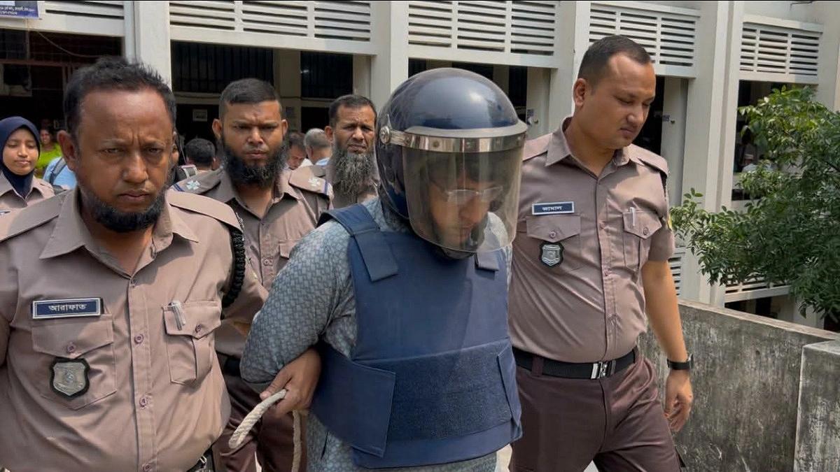 ১৪ বছর পর স্বামীর মৃত্যুদণ্ড, সম্পত্তি বিক্রি করে ছেলেকে অর্থ দেওয়ার নির্দেশ