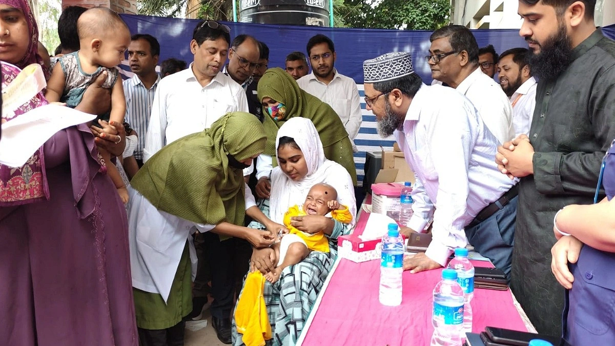 নওগাঁ জেলায় হামের টিকা কার্যক্রম শুরু