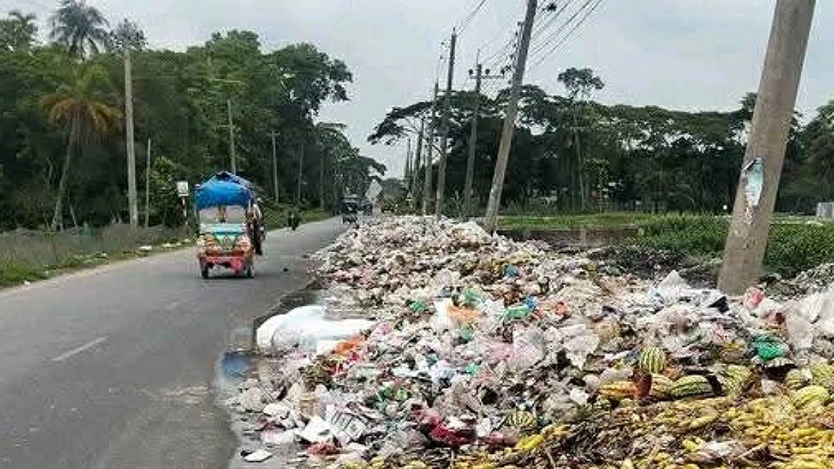 প্রতিশ্রুতি ভেসে গেল দুর্গন্ধে