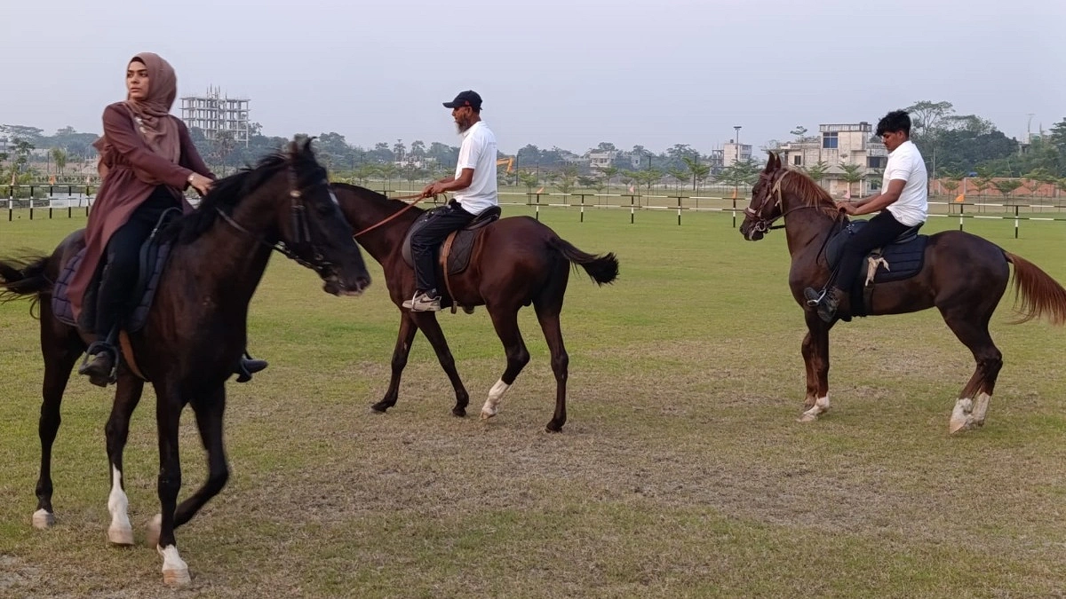 দেশের প্রথম ঘোড়সওয়ারি পাঠশালা