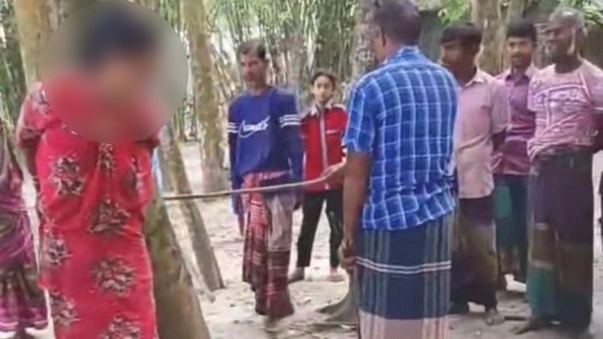 এক বস্তা করলা চুরি, স্ত্রীকে গাছে বেঁধে পেটালেন স্বামী