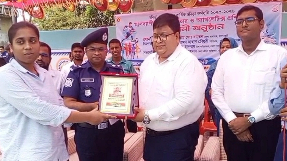 স্বর্ণপদক জয়ে বুশরাকে ঘিরে উৎসব বাগেরহাটে