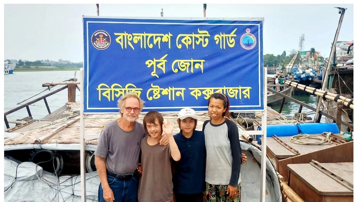 সোনাদিয়া দ্বীপে দুর্বৃত্তের কবলে ৪ বিদেশি পর্যটক, উদ্ধার করল কোস্টগার্ড
