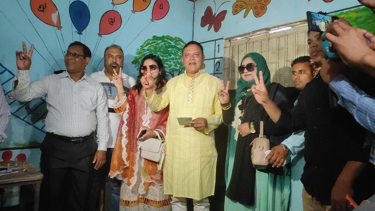 বিএনপি প্রার্থীর কাছে লাখো ভোটে ধরাশয়ী জামায়াত প্রার্থী