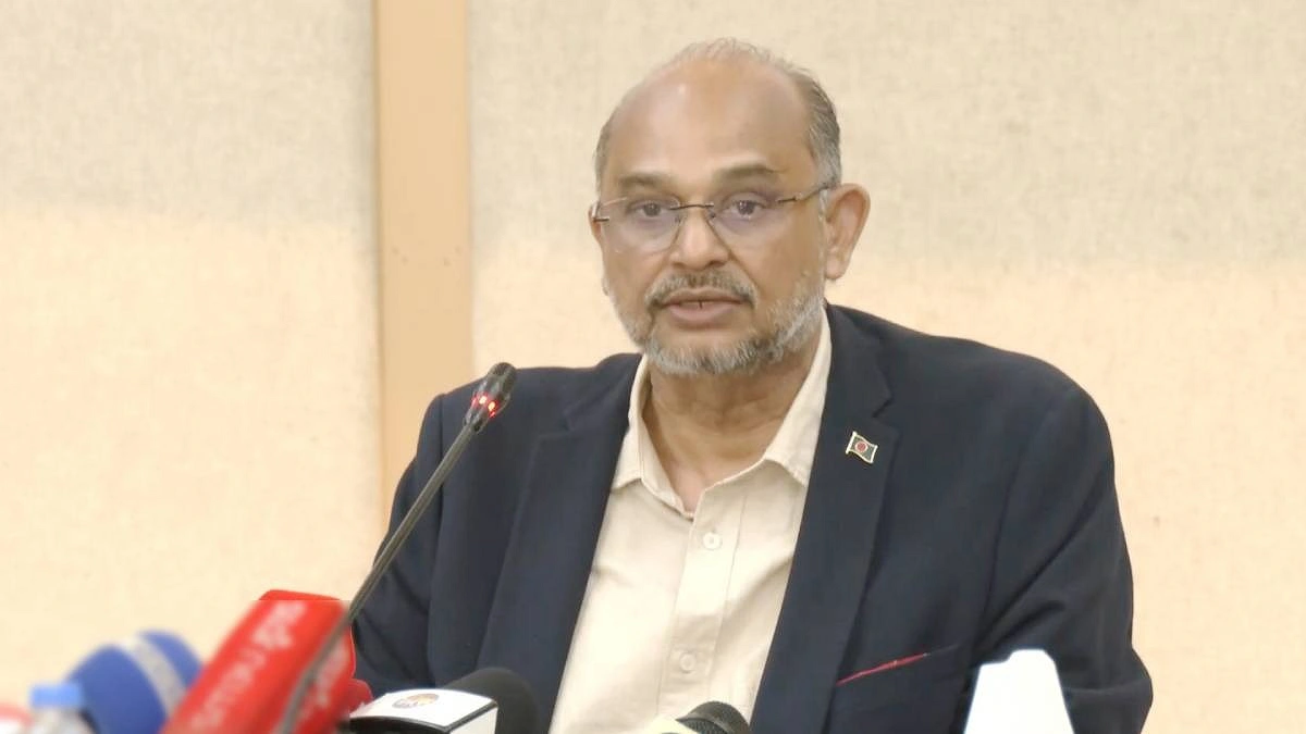 সরকারি কর্মকর্তাদের চ্যালেঞ্জ ছুড়ে দিলেন অর্থ উপদেষ্টা