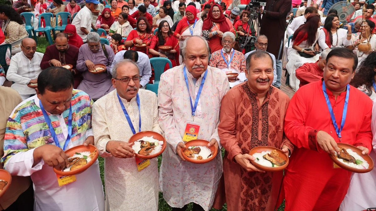 নববর্ষ উৎসবের মধ্যেই নিহিত বাঙালি সংস্কৃতি