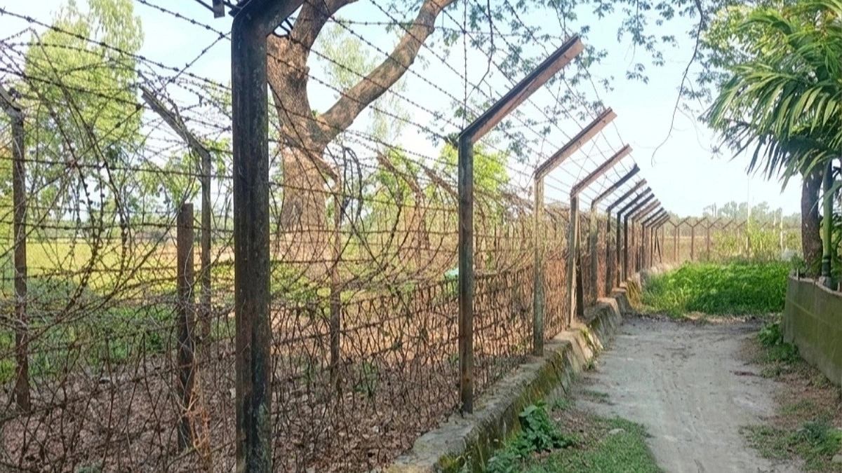 দুই বাংলাদেশিকে ফেরত দিল বিএসএফ