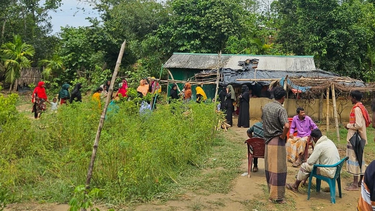 হাতির পায়ে পিষ্ট মা-মেয়ে, দৌড়ে বাঁচলেন বাবা-ছেলে