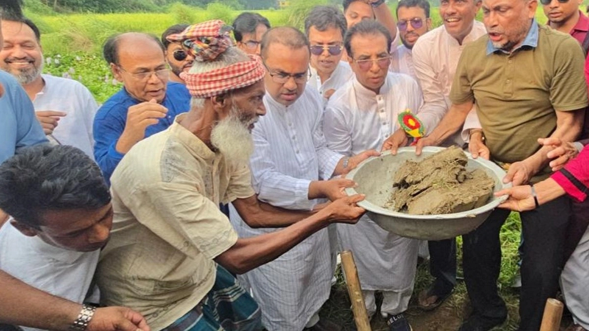 ‘খাদ্য ঘাটতি পূরণে খাল খনন কর্মসূচির বিকল্প নেই’